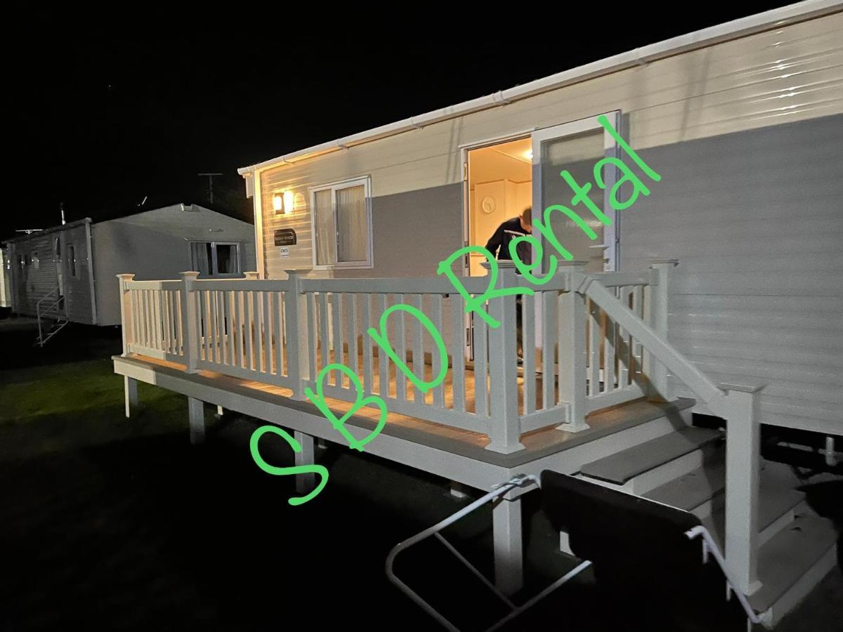 Summer Breeze Deluxe Caravan Rental Saint Osyth Buitenkant foto