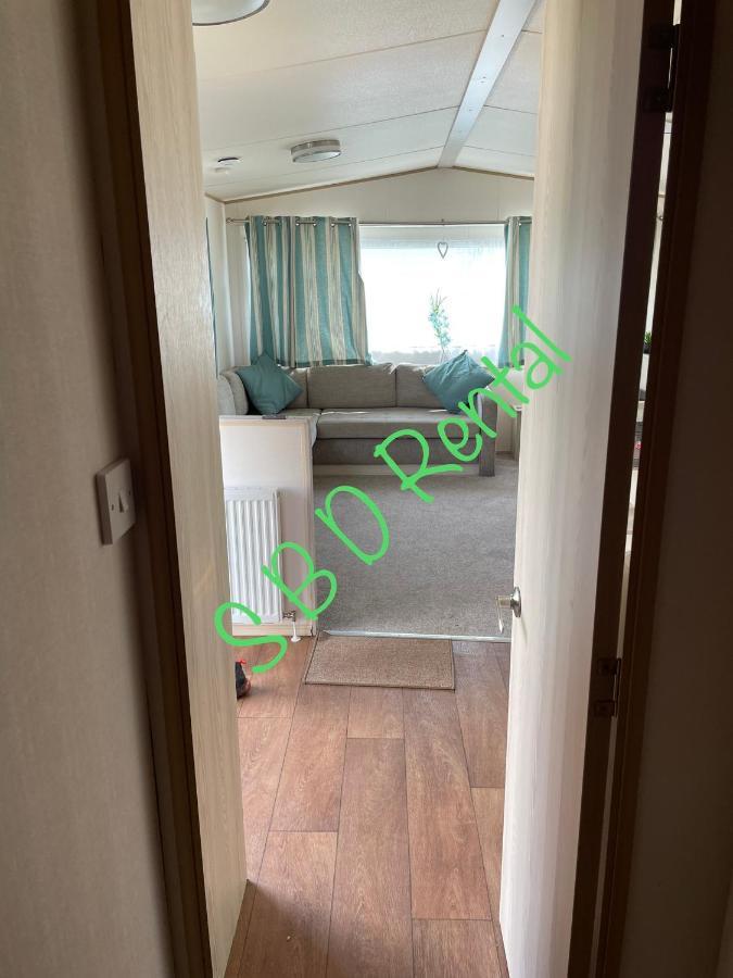 Summer Breeze Deluxe Caravan Rental Saint Osyth Buitenkant foto