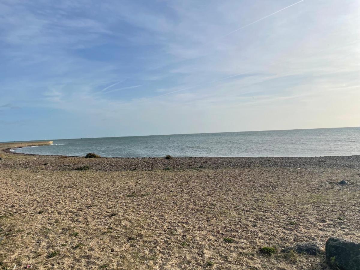 Summer Breeze Deluxe Caravan Rental Saint Osyth Buitenkant foto
