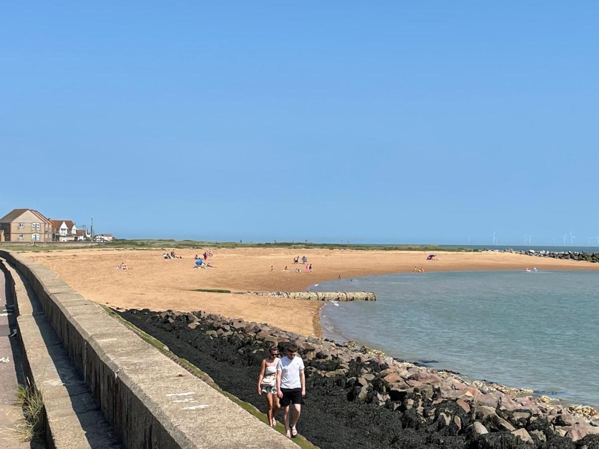 Summer Breeze Deluxe Caravan Rental Saint Osyth Buitenkant foto