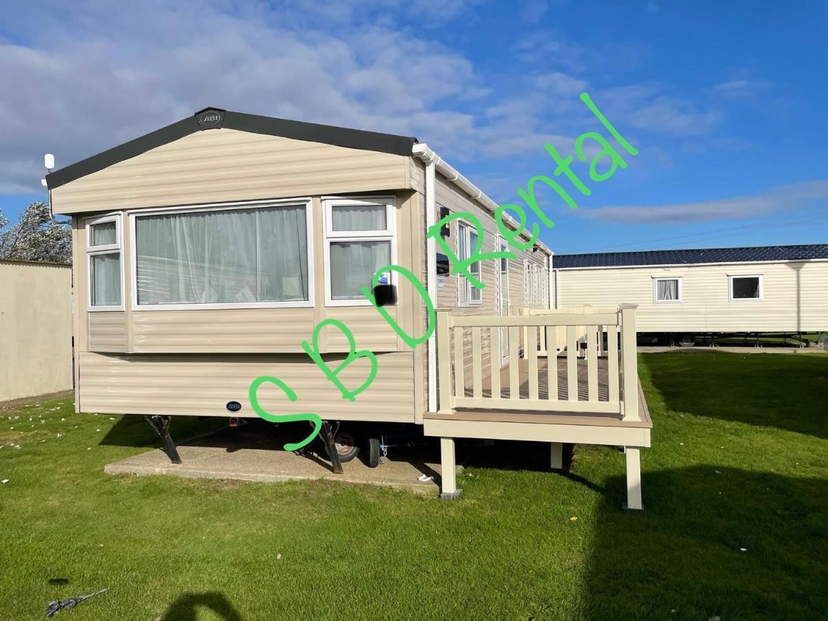 Summer Breeze Deluxe Caravan Rental Saint Osyth Buitenkant foto
