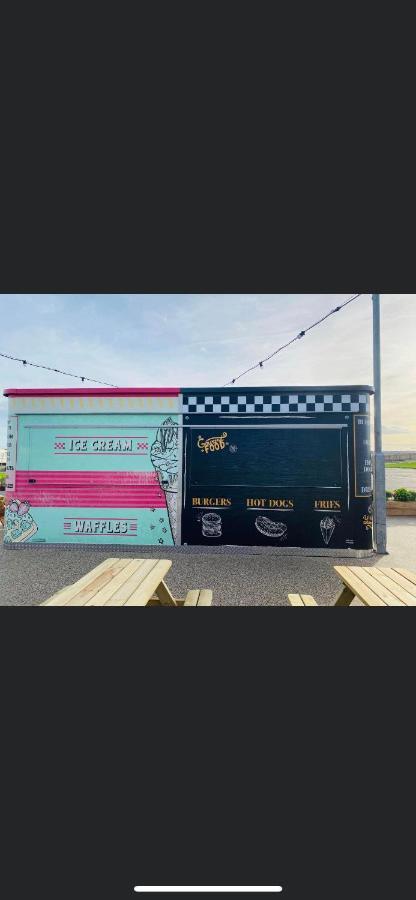 Summer Breeze Deluxe Caravan Rental Saint Osyth Buitenkant foto